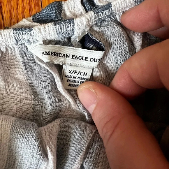American Eagle Outfitters off the should top - Picture 7 of 7